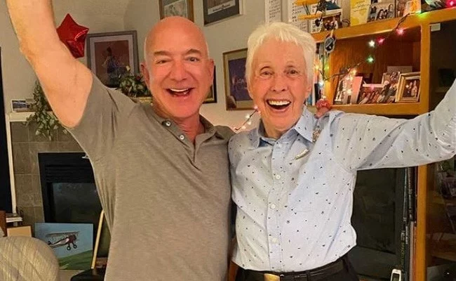 理查德·布兰森成功完成太空之旅:历尽千帆苦,归来胜少年!的图5